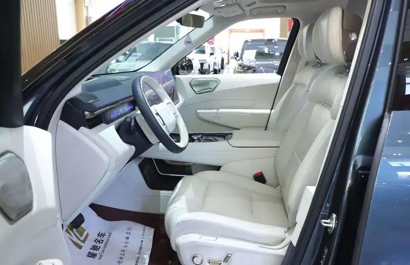 Lynk & Co 900 2025 2.0T Ultra Six-Seater — миниатюра 18