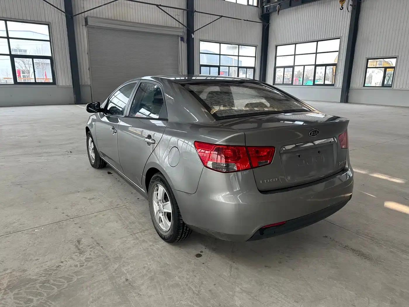 2011 Kia Forte 1.6L MT GL — миниатюра 7