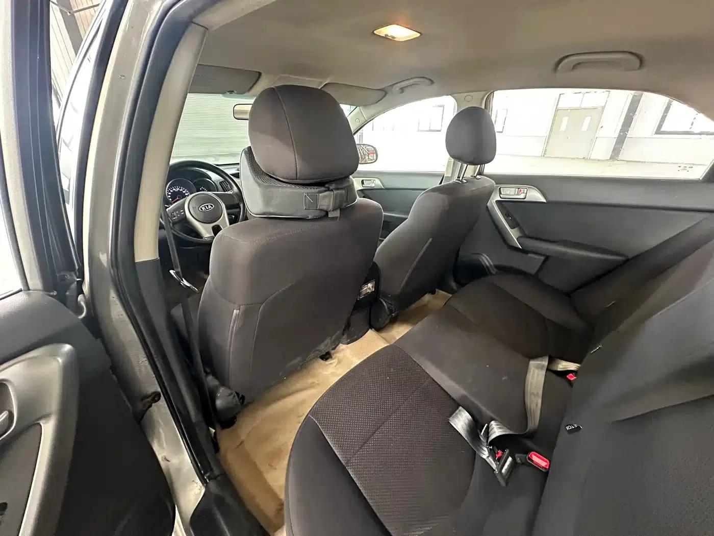 2011 Kia Forte 1.6L MT GL — миниатюра 9