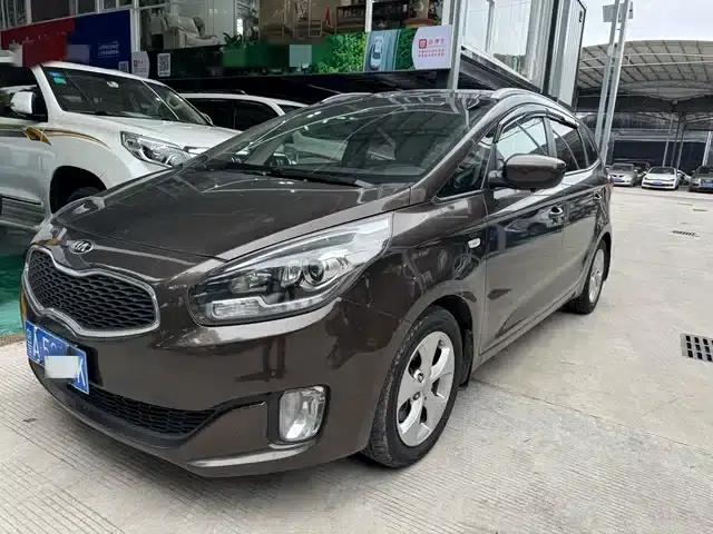 Carens 2013 2.0L 7-seater Automatic Standard Edition (National IV Emission Standard)