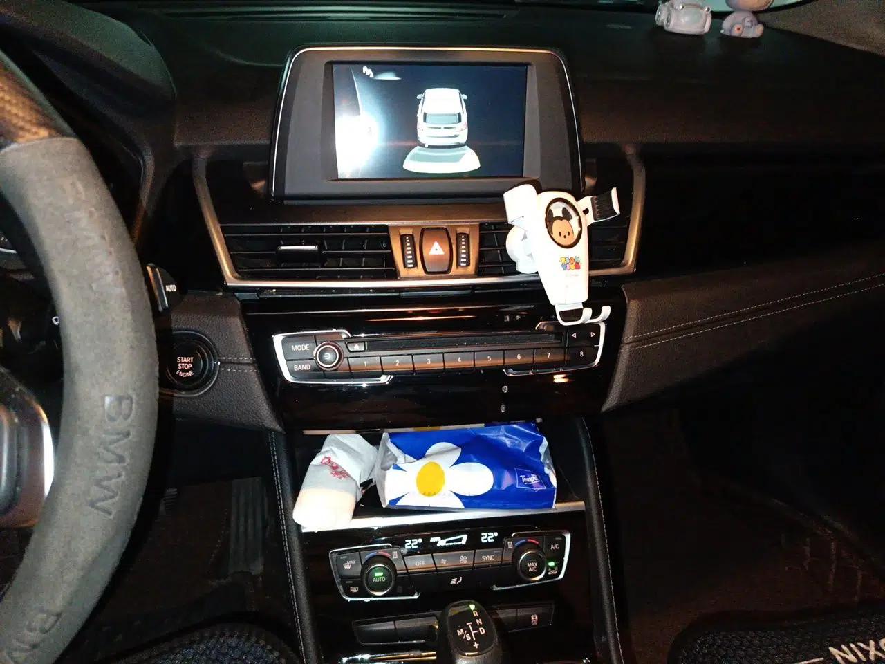 BMW 2 Series Active Tourer 2016 218i Sports Design Package — миниатюра 13