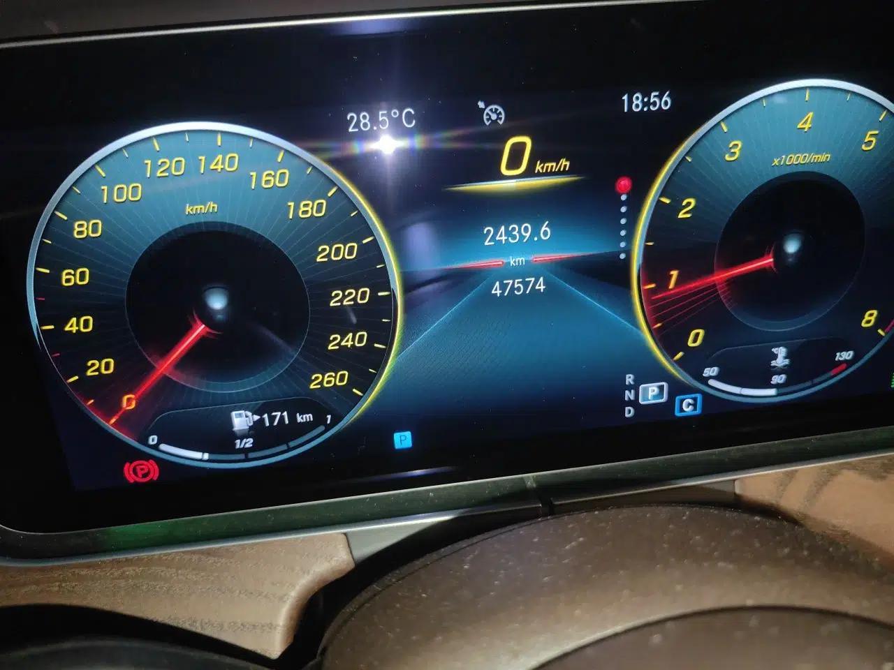 Mercedes-Benz E-Class 2022 Second Facelift E 260 L 4MATIC — миниатюра 12
