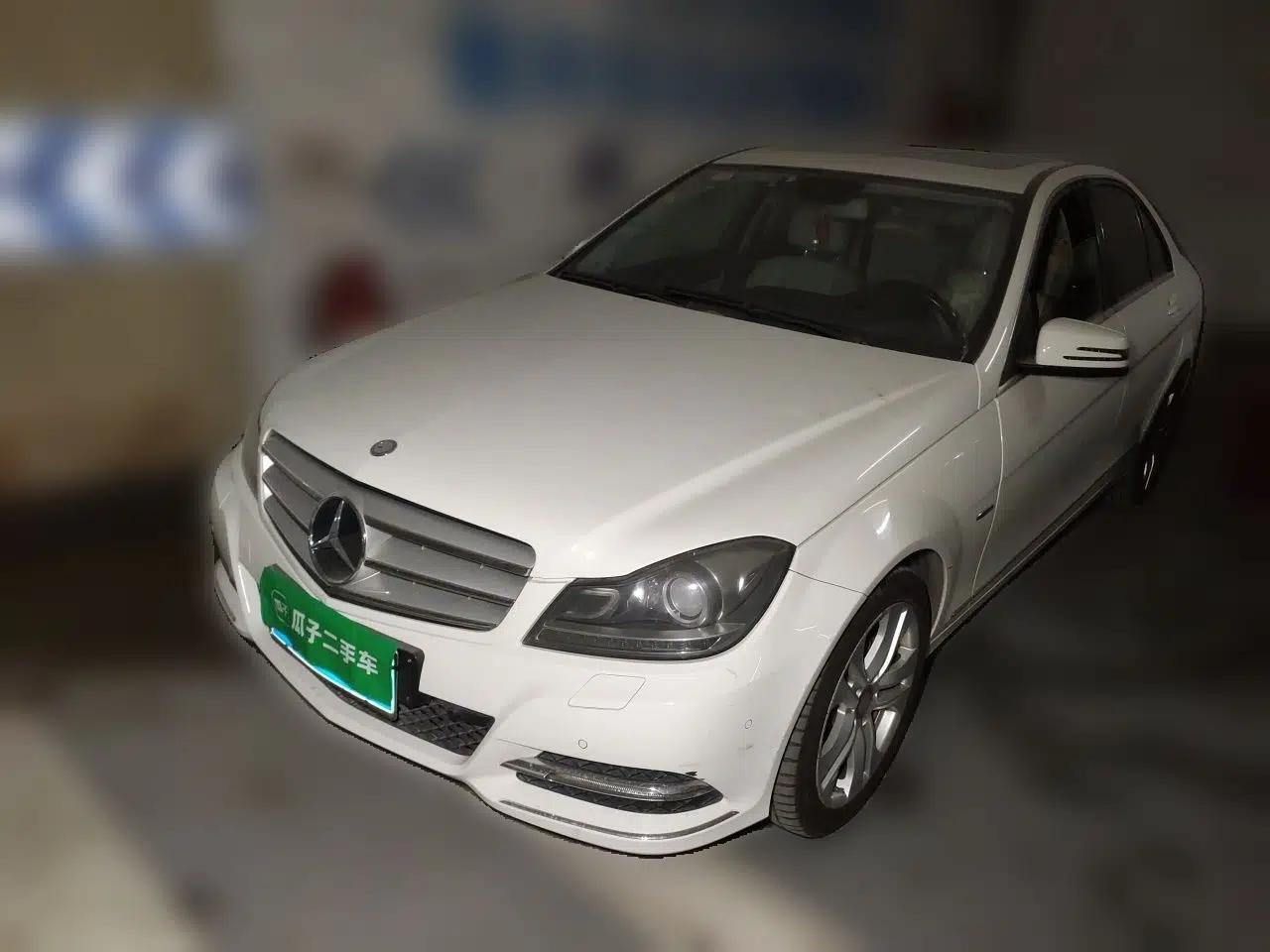 Mercedes-Benz C-Class 2011 C 200 CGI Fashion Model — миниатюра 1