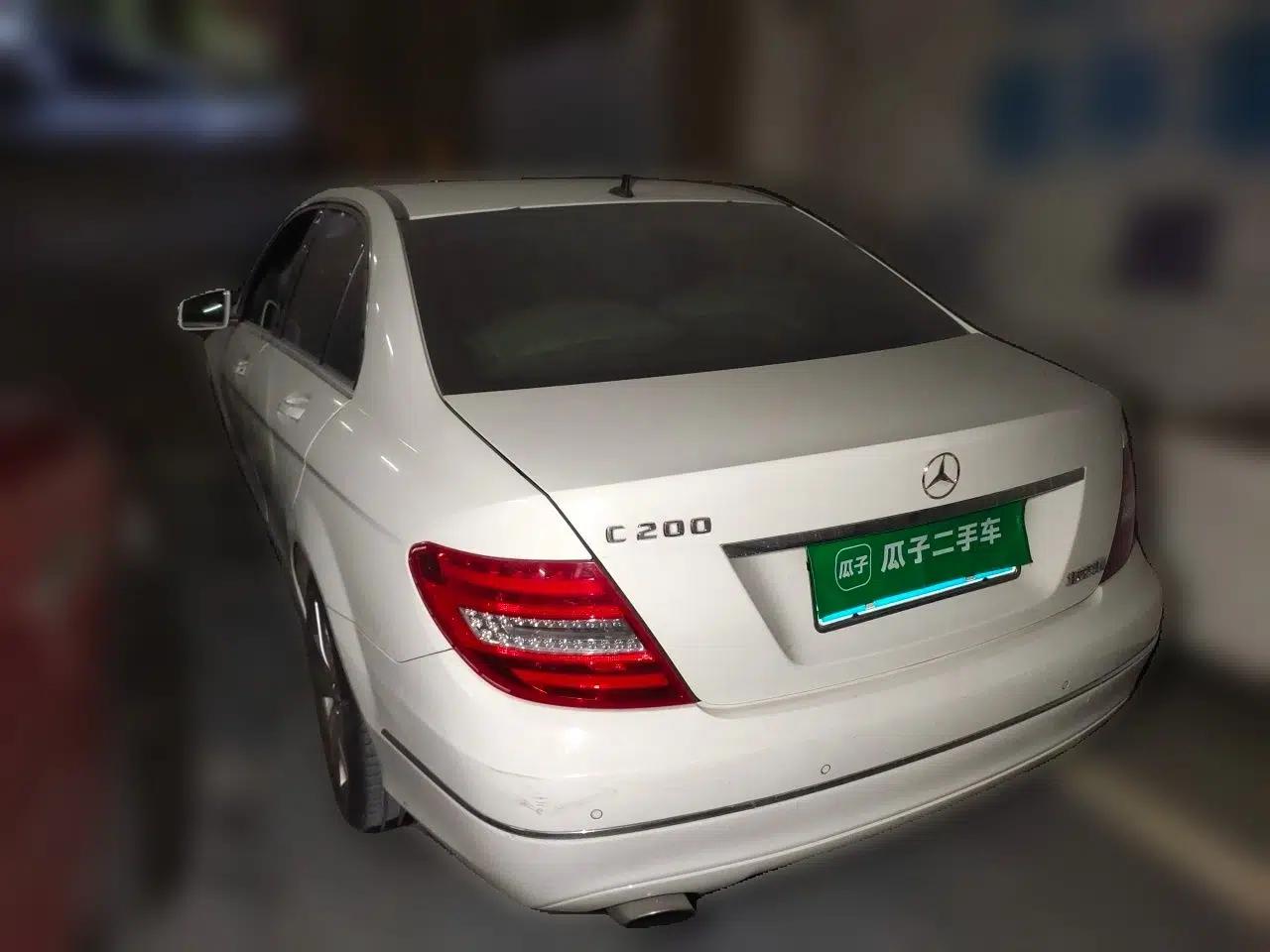 Mercedes-Benz C-Class 2011 C 200 CGI Fashion Model — миниатюра 4