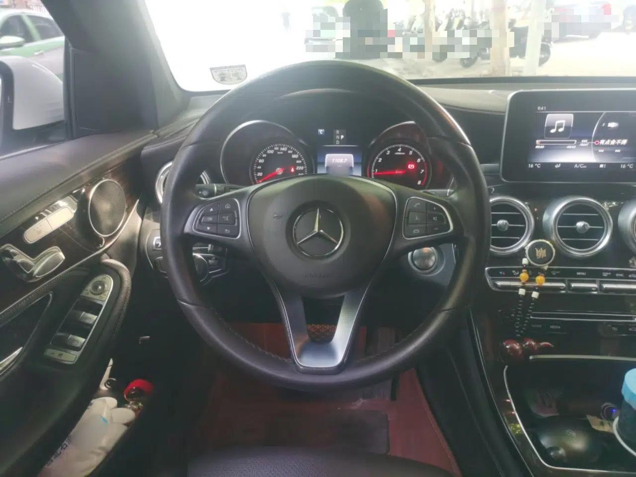 Mercedes-Benz GLC 2016 GLC 260 4MATIC Luxury Model — миниатюра 10