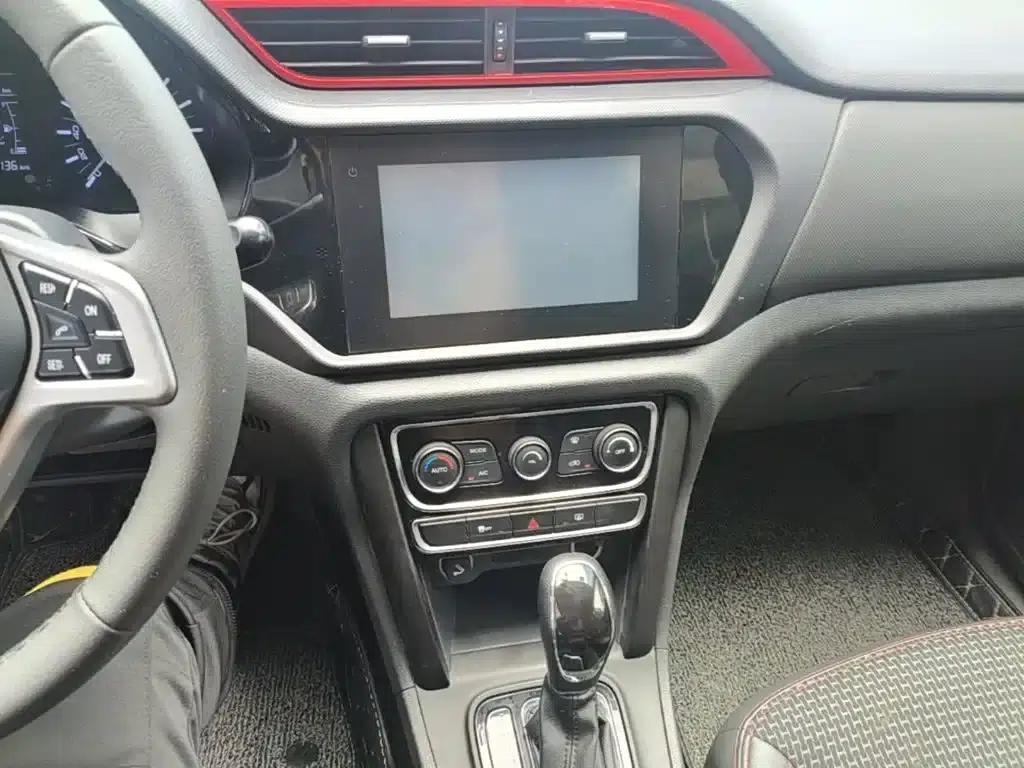 Chery Tiggo 3 2016 1.6L CVT Smart Edition — миниатюра 13