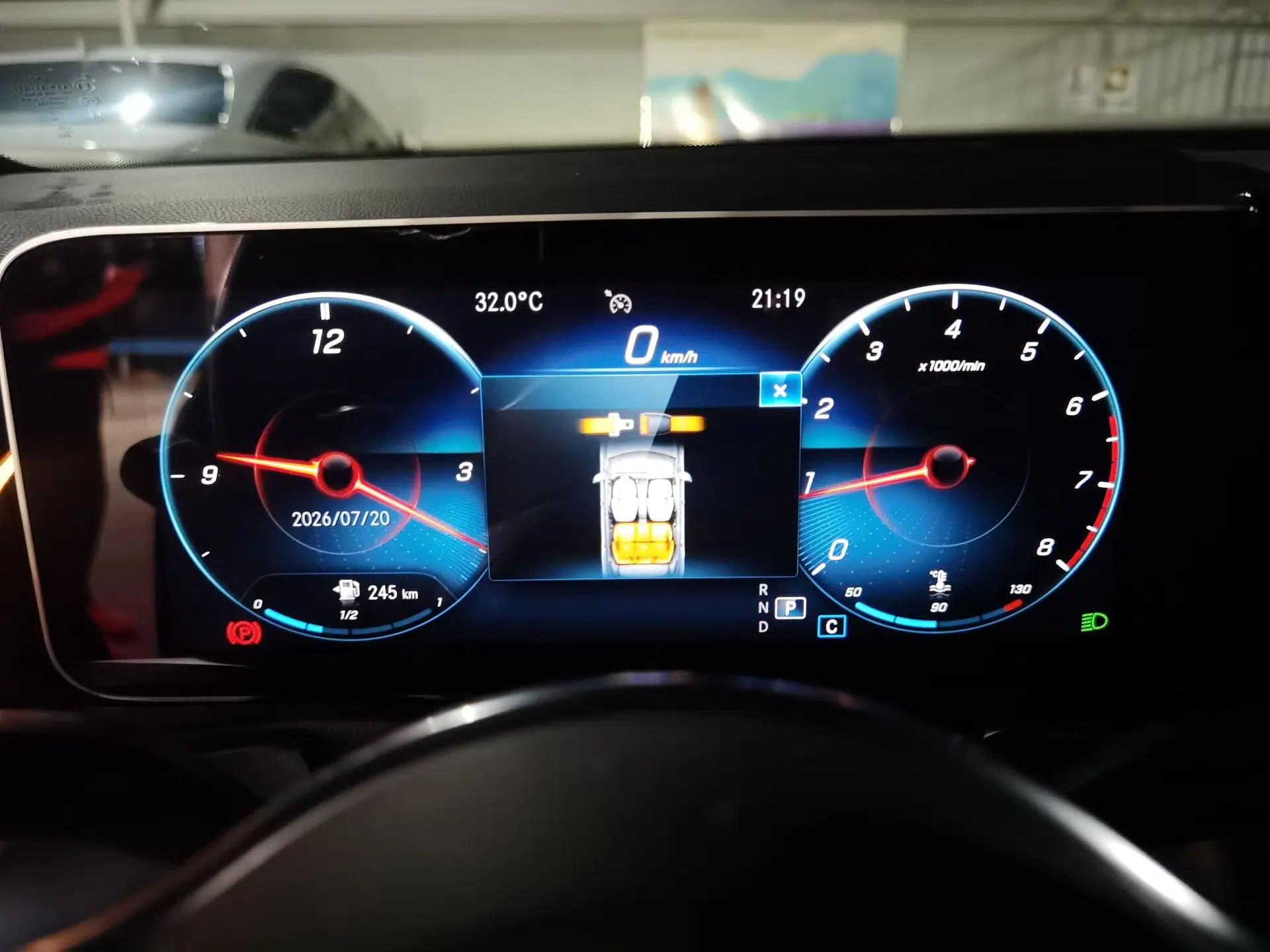 Mercedes-Benz GLB 2020 Updated GLB 200 Dynamic Edition — миниатюра 11
