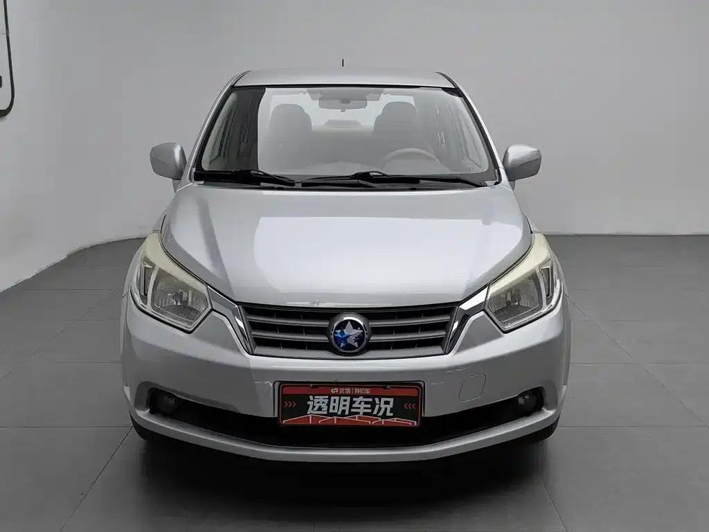Venucia D50 2013 1.6L Automatic Fashion Edition — миниатюра 3