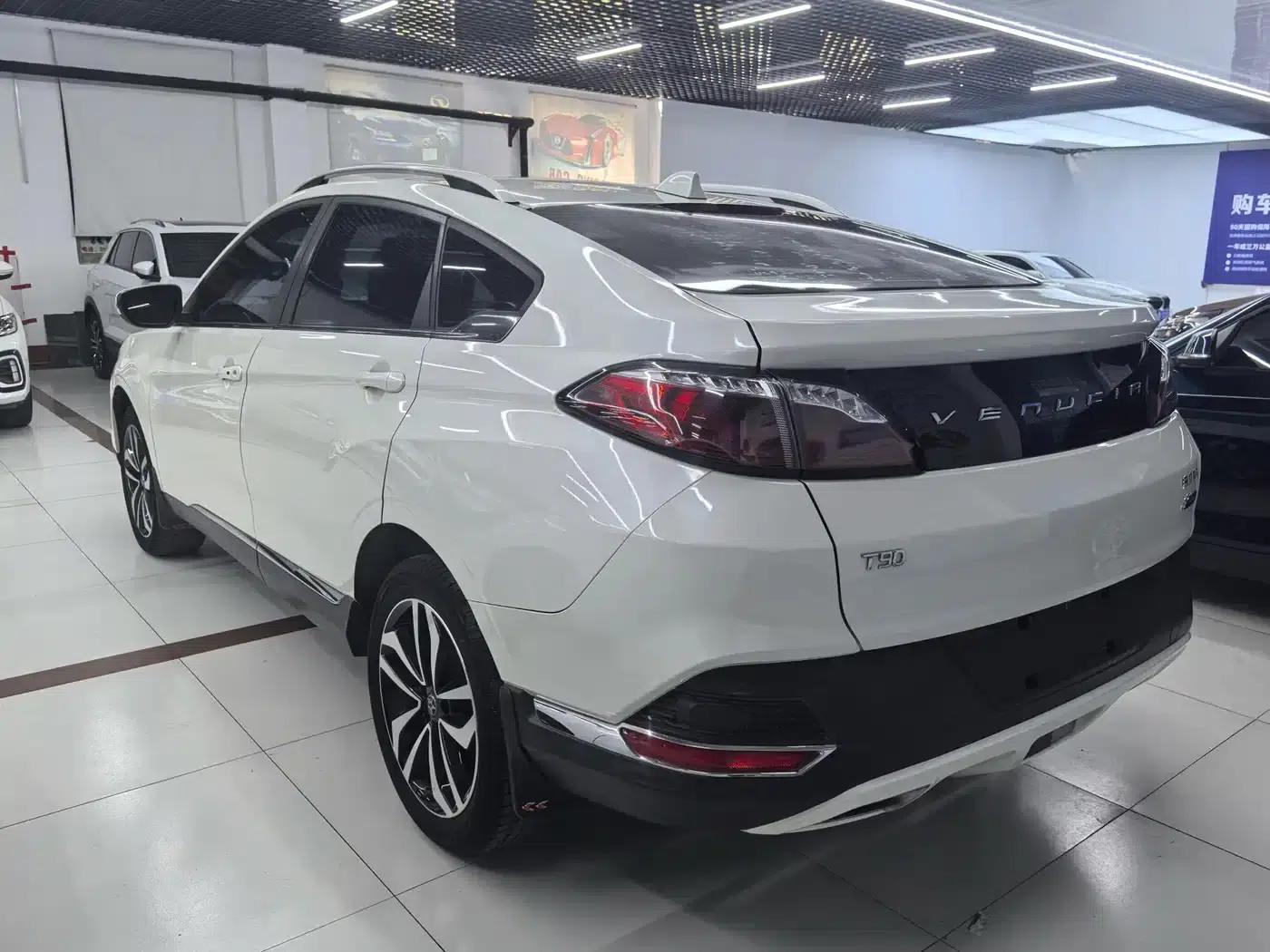 Venucia T90 2018 2.0L CVT Smart Connect Smart Edition (National VI Emission Standard) — миниатюра 4
