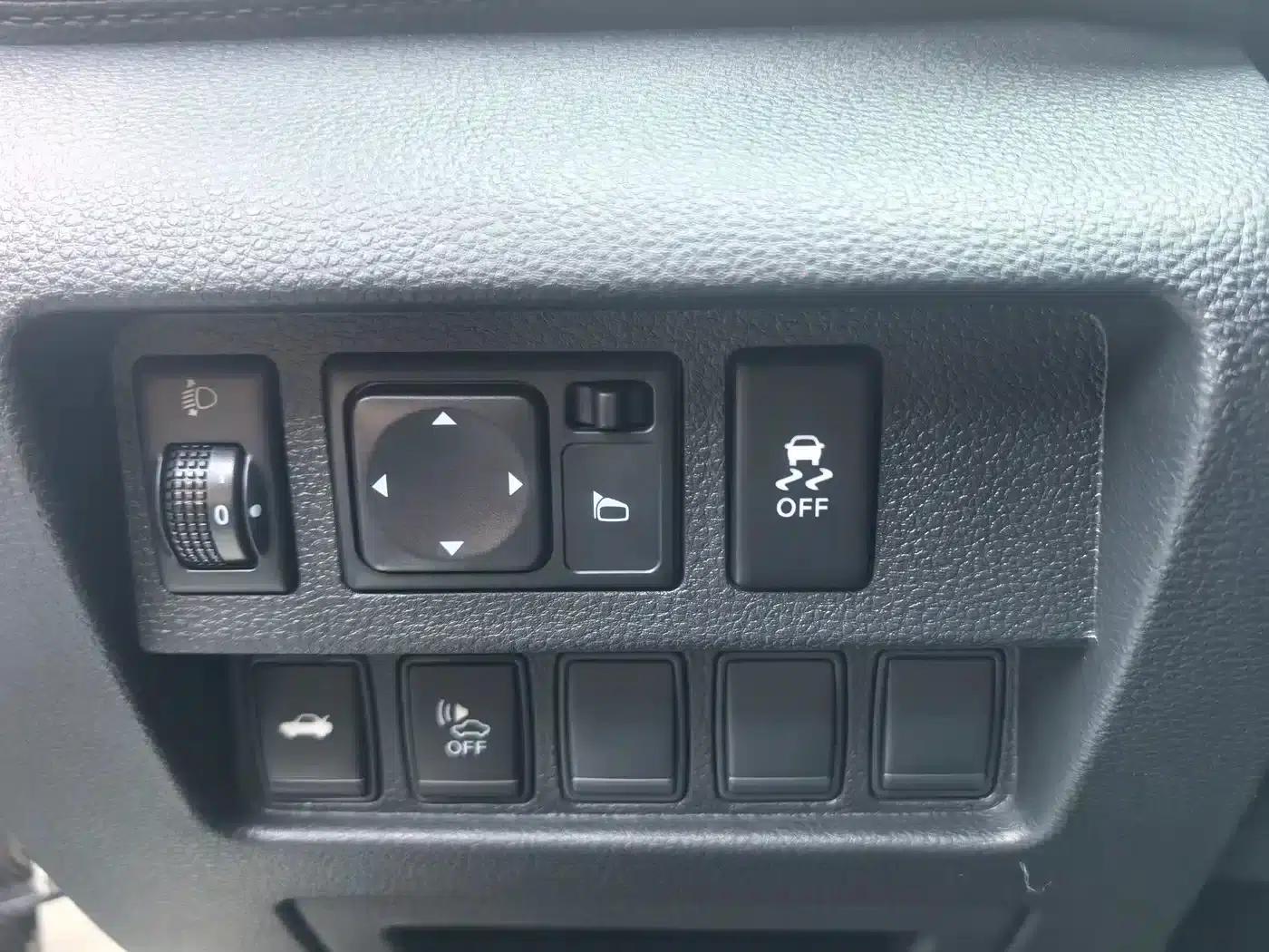 Venucia D60EV 2022 Standard Range Smart Edition — миниатюра 17