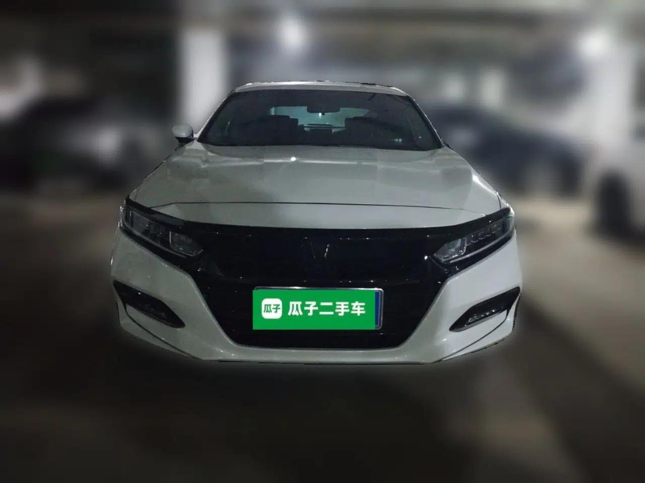 Honda Accord 2018 260TURBO Elite Edition China V — миниатюра 2