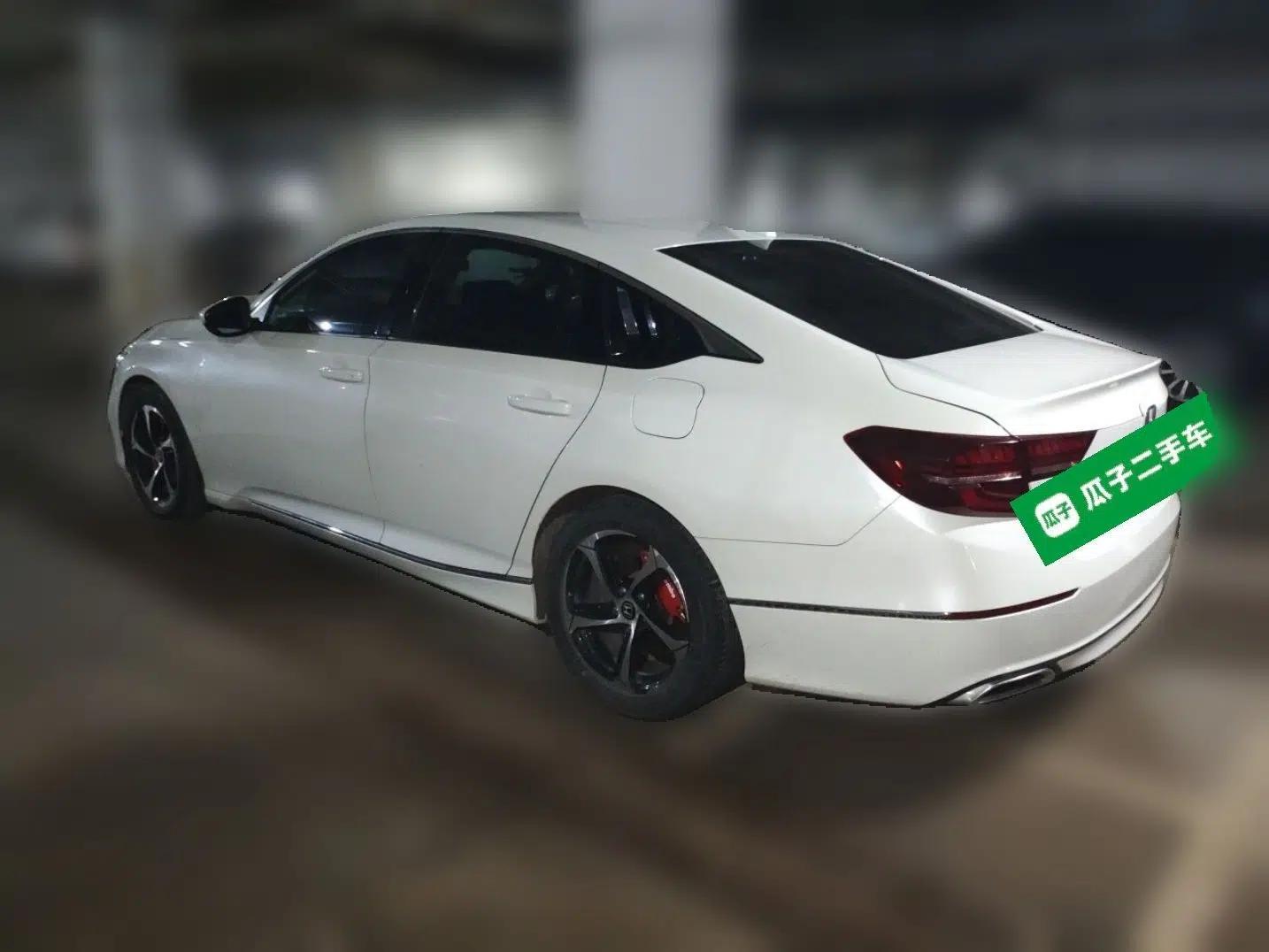 Honda Accord 2018 260TURBO Elite Edition China V — миниатюра 4