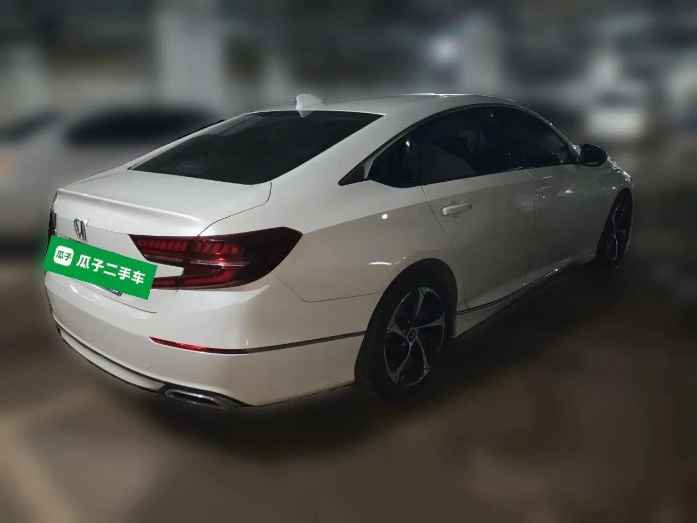 Honda Accord 2018 260TURBO Elite Edition China V — миниатюра 6