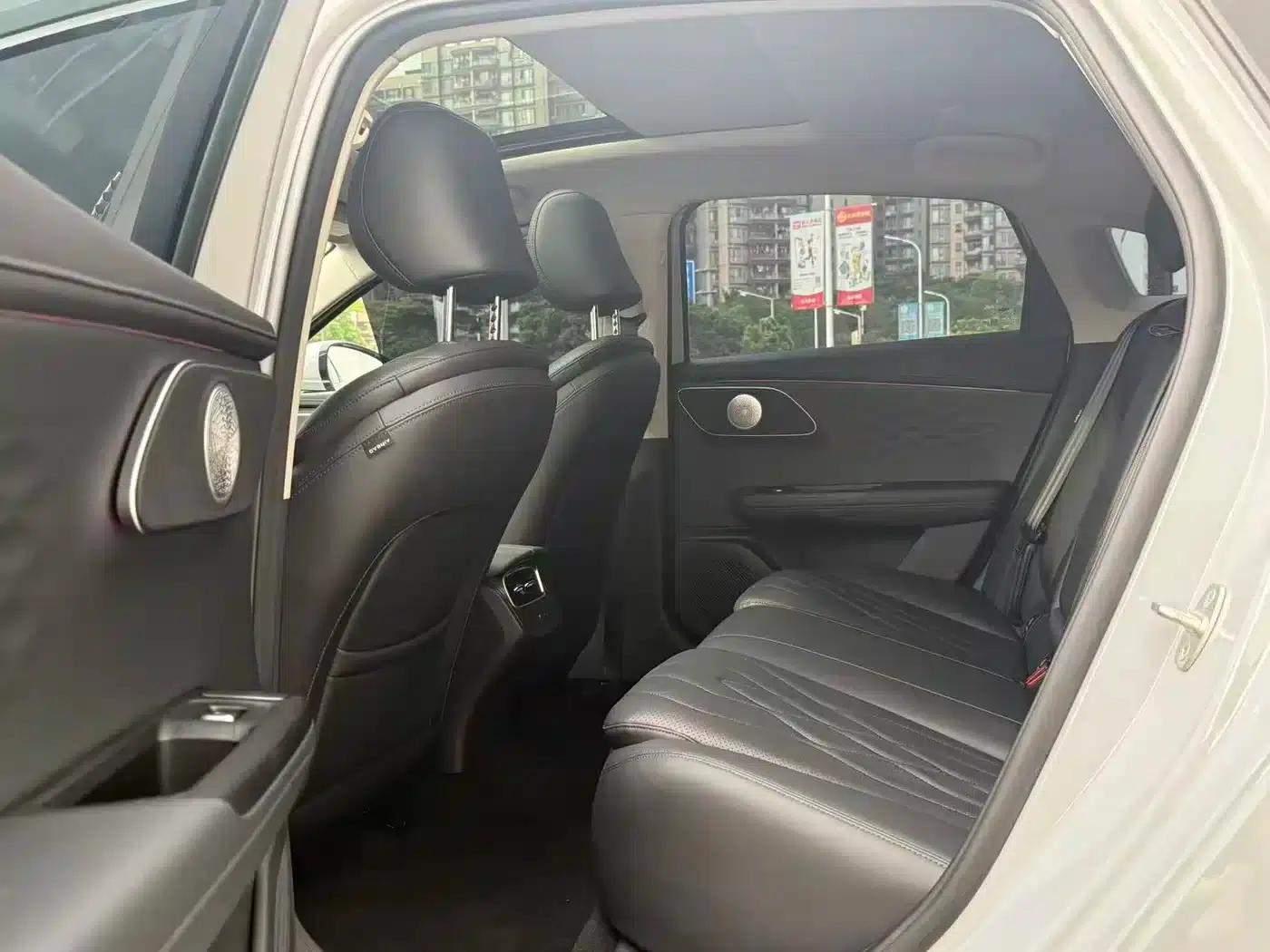 Fengyun A8L 2025 1.5TGDI 145km Luxury Edition — миниатюра 18