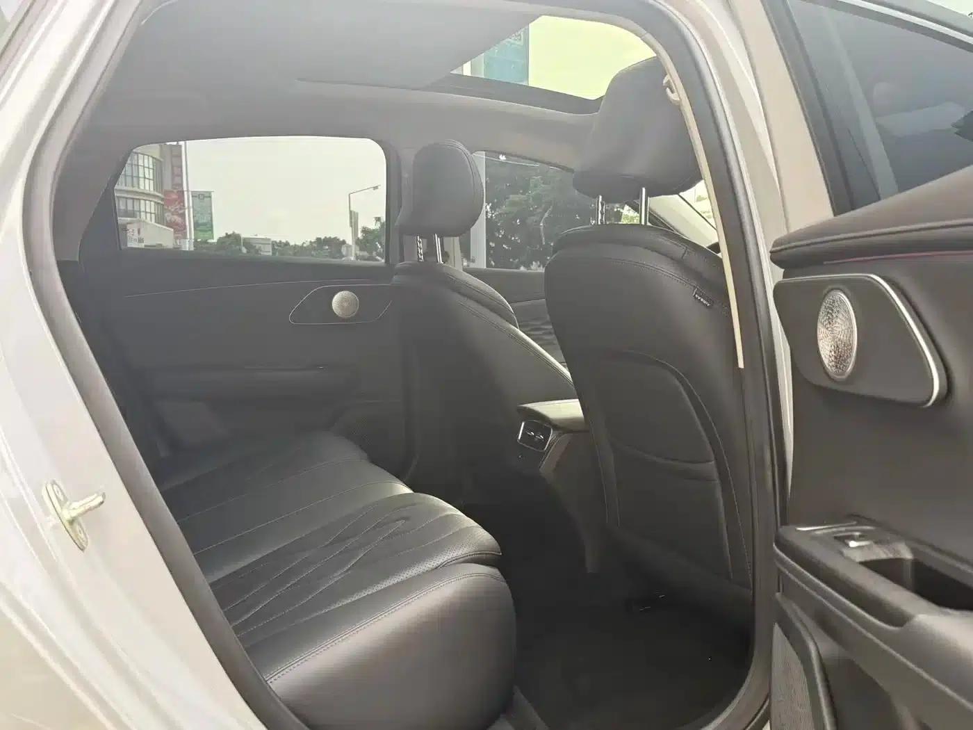 Fengyun A8L 2025 1.5TGDI 145km Luxury Edition — миниатюра 20