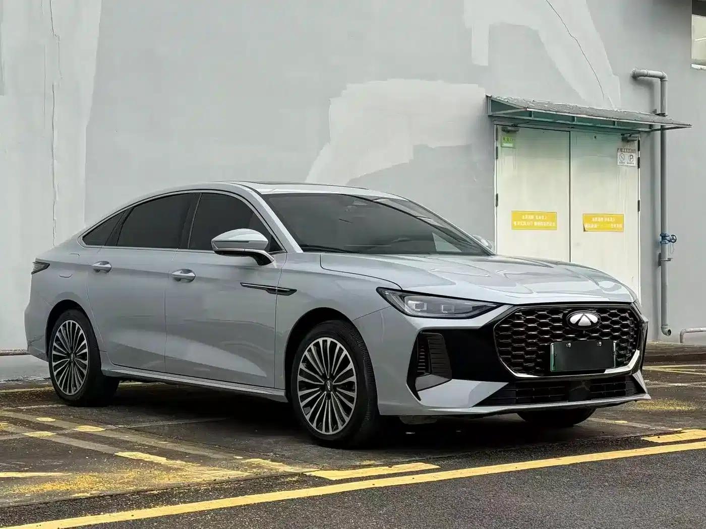 Fengyun A8L 2025 1.5TGDI 145km Luxury Edition — миниатюра 3
