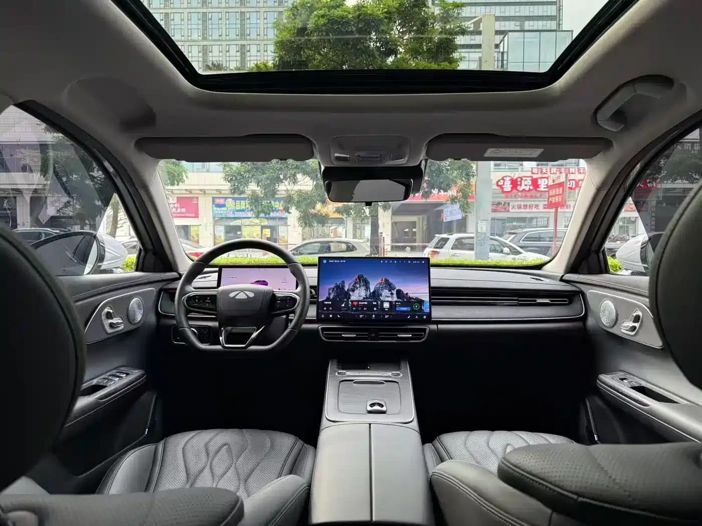 Fengyun A8L 2025 1.5TGDI 145km Luxury Edition — миниатюра 26