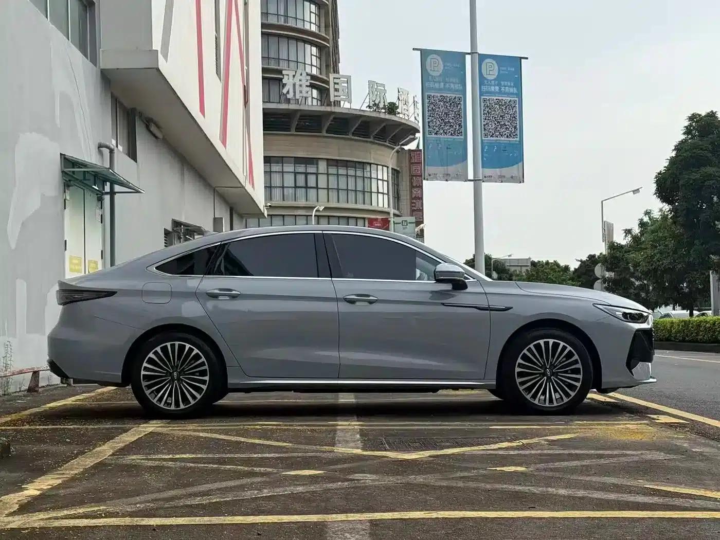 Fengyun A8L 2025 1.5TGDI 145km Luxury Edition — миниатюра 7