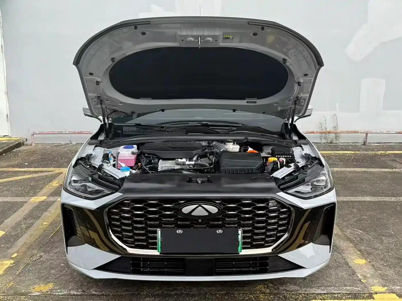 Fengyun A8L 2025 1.5TGDI 145km Luxury Edition — миниатюра 10