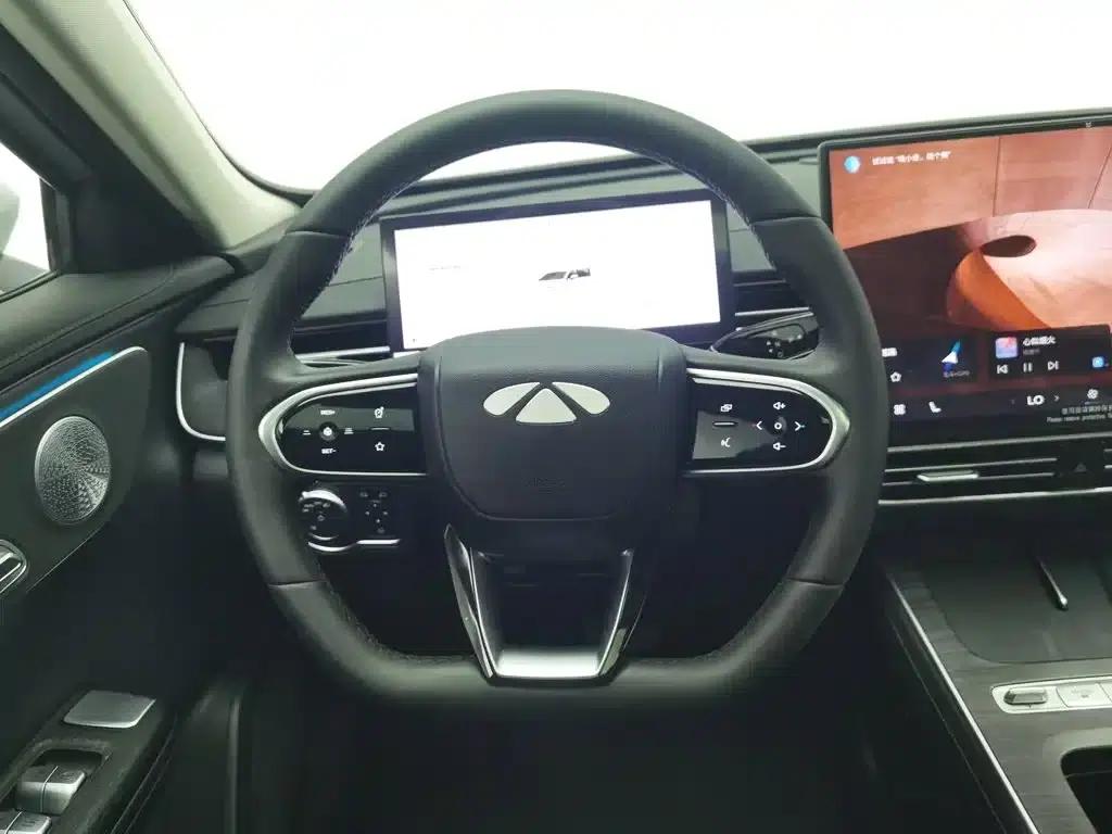 Fengyun A8L 2025 1.5TGDI 145km Luxury Edition — миниатюра 11
