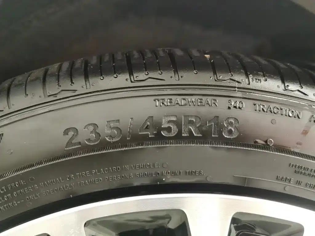 Fengyun A8L 2025 1.5TGDI 145km Luxury Edition — миниатюра 24