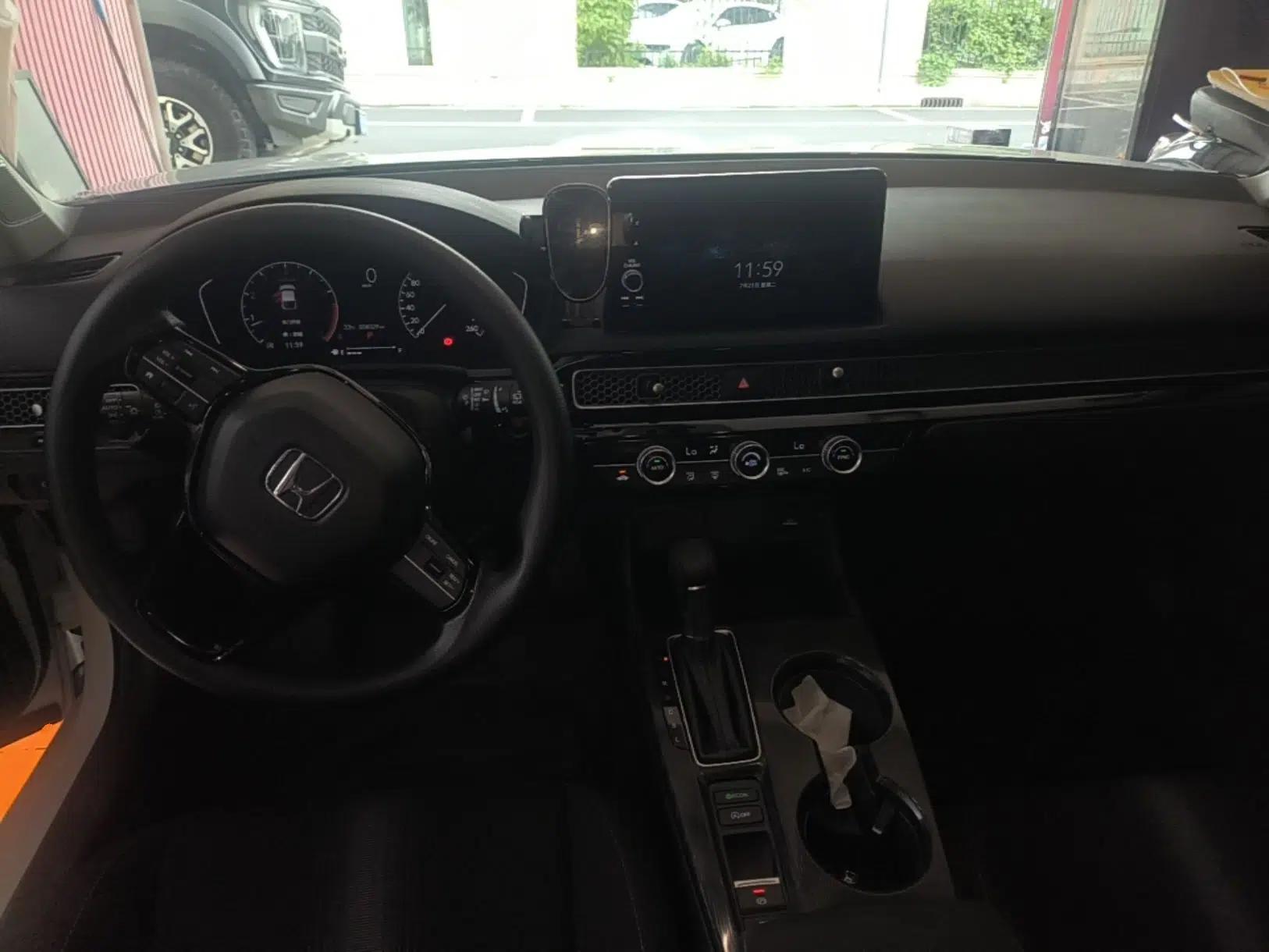 Honda Civic 2023 HATCHBACK 240TURBO CVT Zhiyue Edition — миниатюра 17