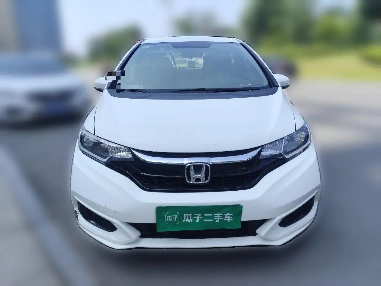 Honda Fit 2018 1.5L CVT Comfort Version — миниатюра 2