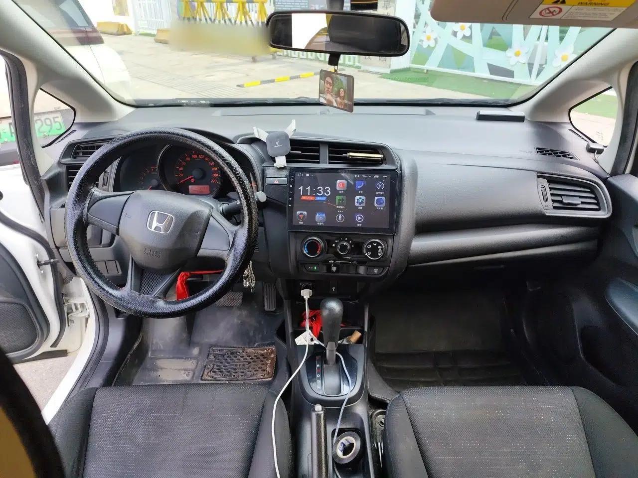 Honda Fit 2018 1.5L CVT Comfort Version — миниатюра 9