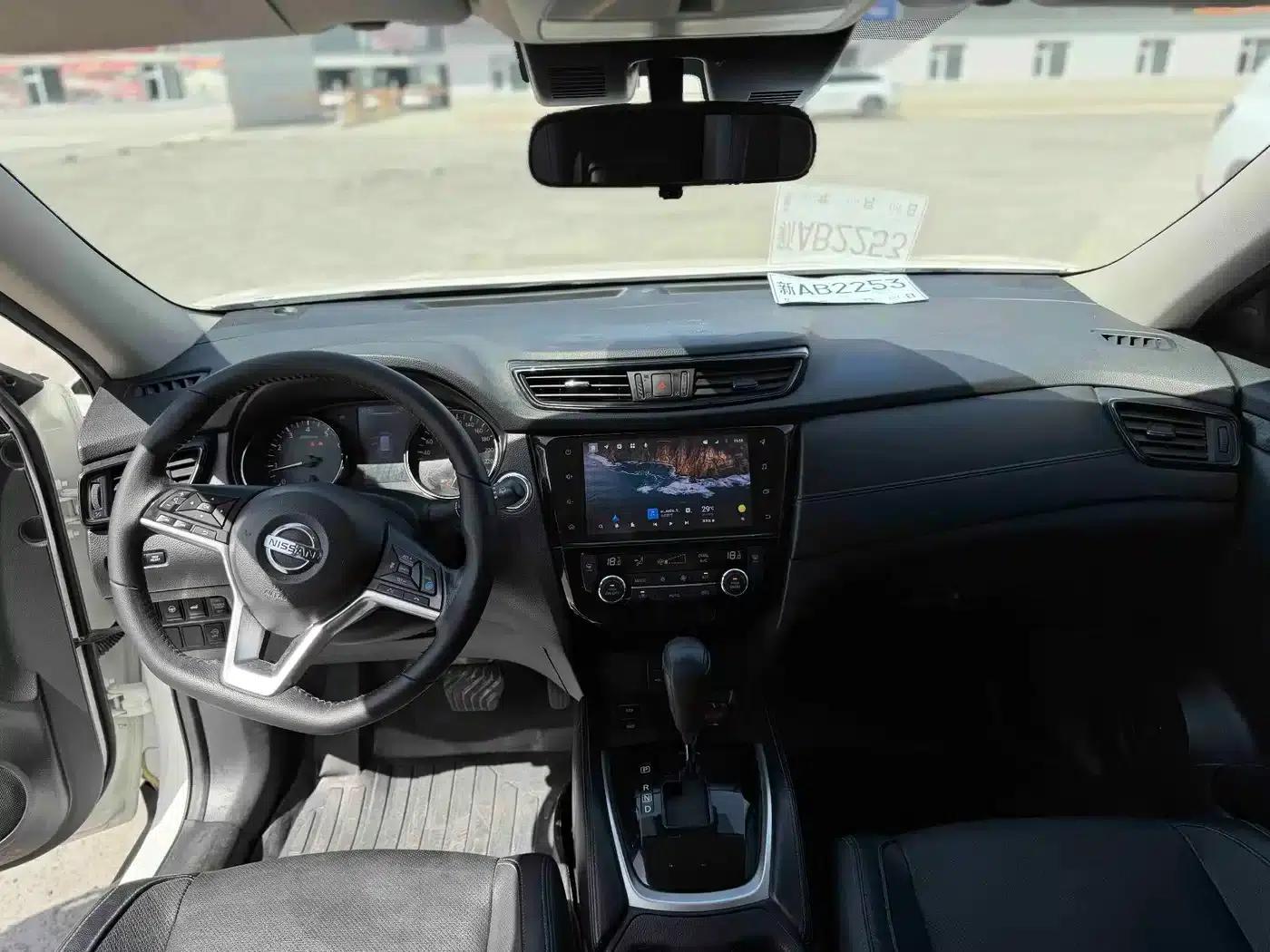 Nissan X-Trail 2020 2.5L XL ITS CVT 4WD Luxury Navigation Edition — миниатюра 4