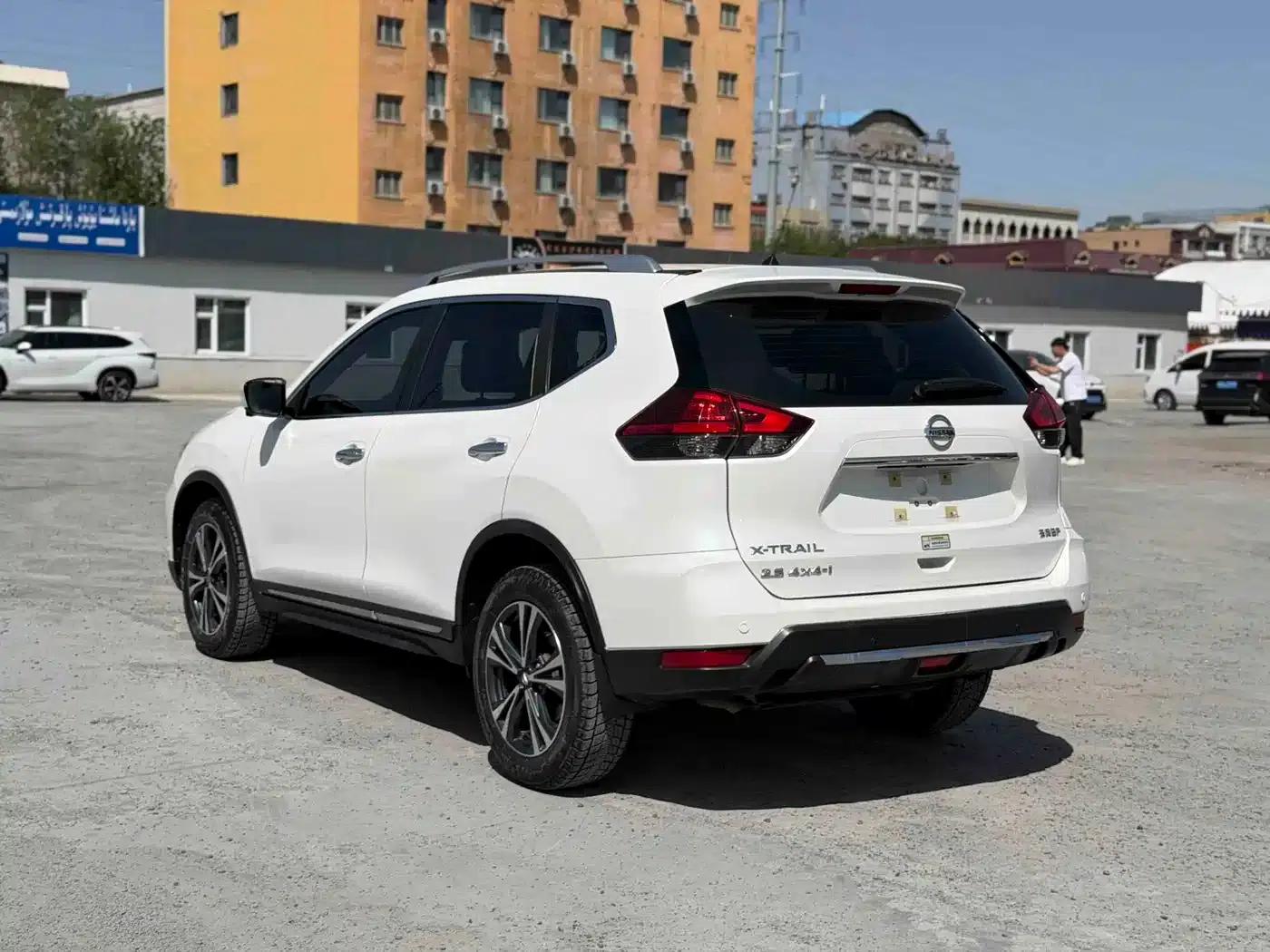 Nissan X-Trail 2020 2.5L XL ITS CVT 4WD Luxury Navigation Edition — миниатюра 8