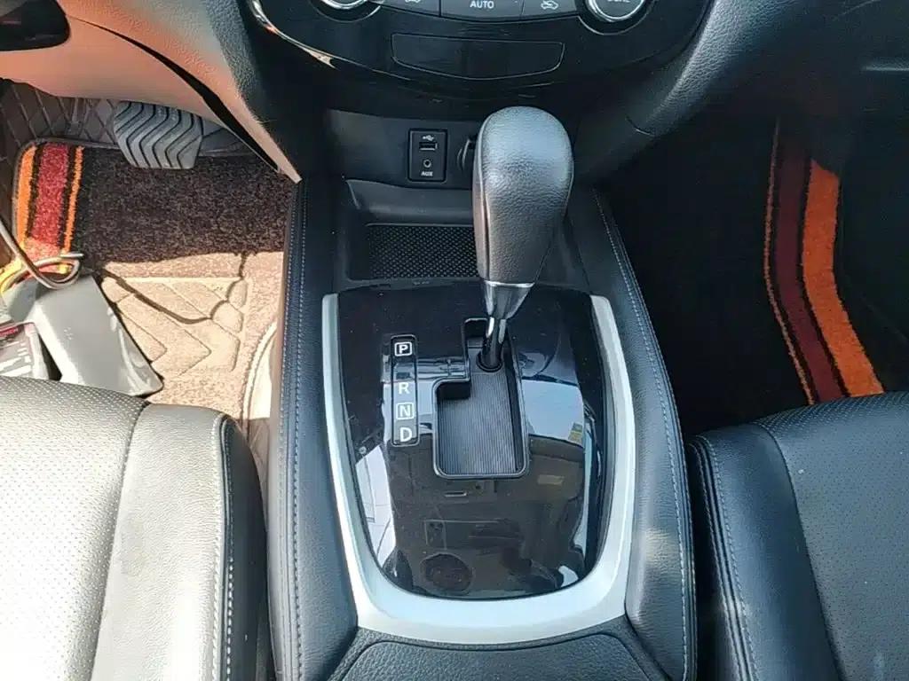 Nissan X-Trail 2014 2.0L CVT Comfort Edition 2WD — миниатюра 14
