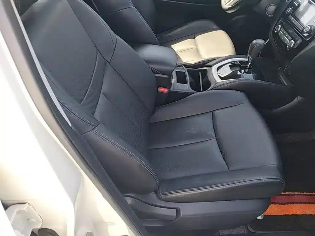 Nissan X-Trail 2014 2.0L CVT Comfort Edition 2WD — миниатюра 25