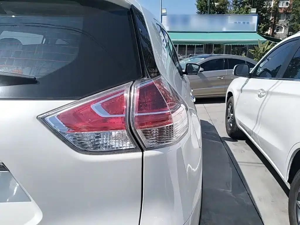 Nissan X-Trail 2014 2.0L CVT Comfort Edition 2WD — миниатюра 8