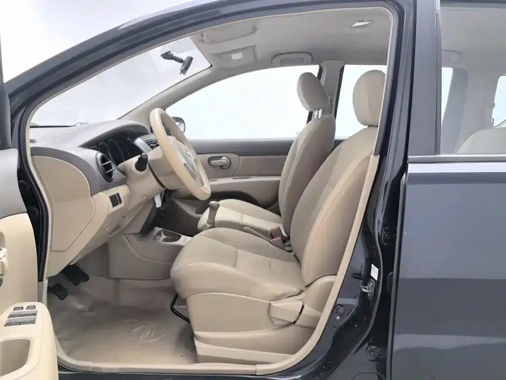 Nissan Livina 2009 1.6L Manual All-Round Model — миниатюра 10