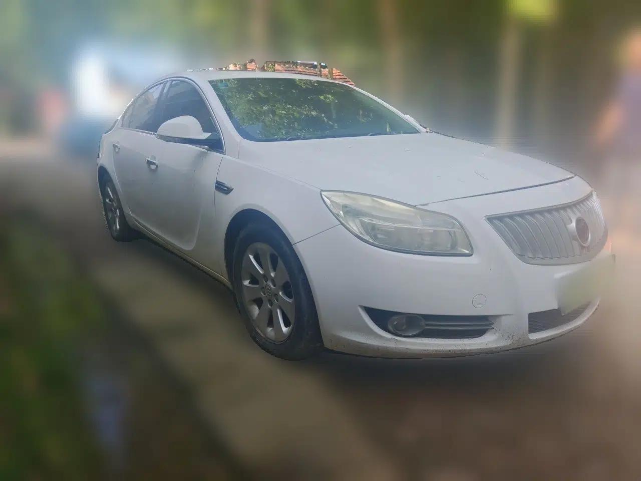 Buick Regal 2012 2.0L Luxury Edition — миниатюра 3