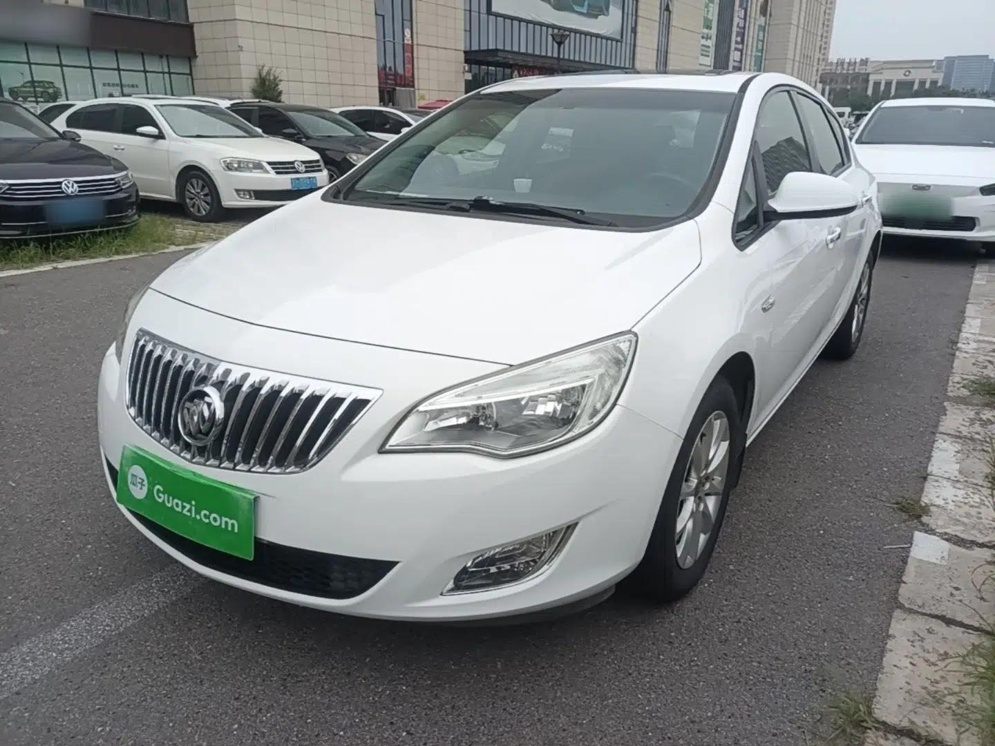 Buick GT 2014 XT 1.6L Automatic Fashion Edition — миниатюра 1
