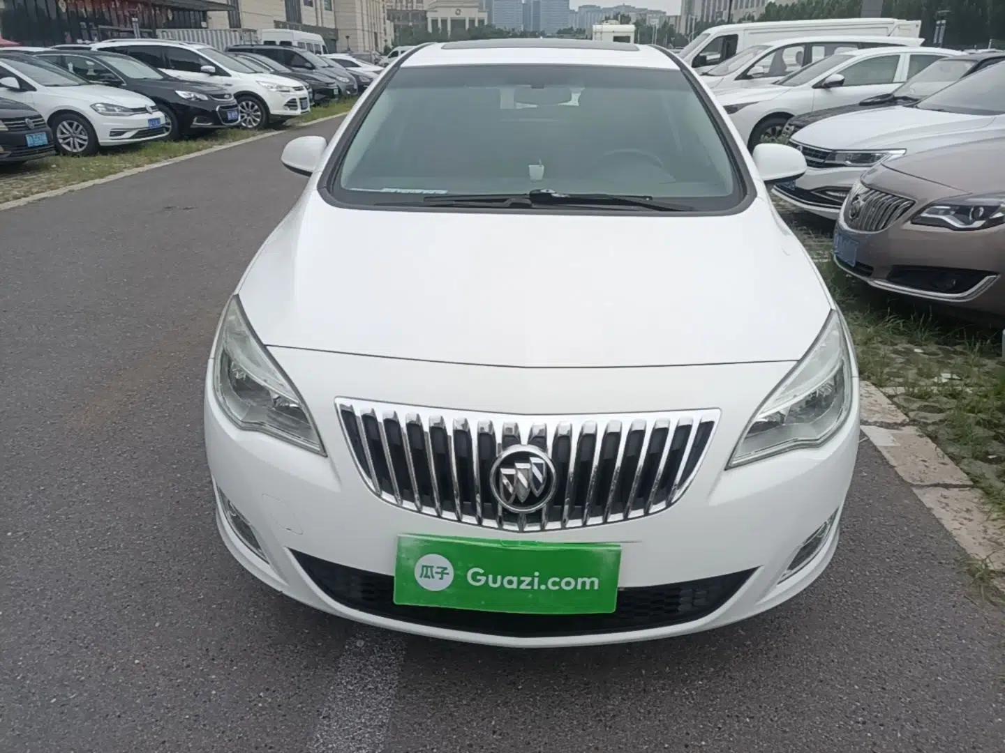 Buick GT 2014 XT 1.6L Automatic Fashion Edition — миниатюра 2