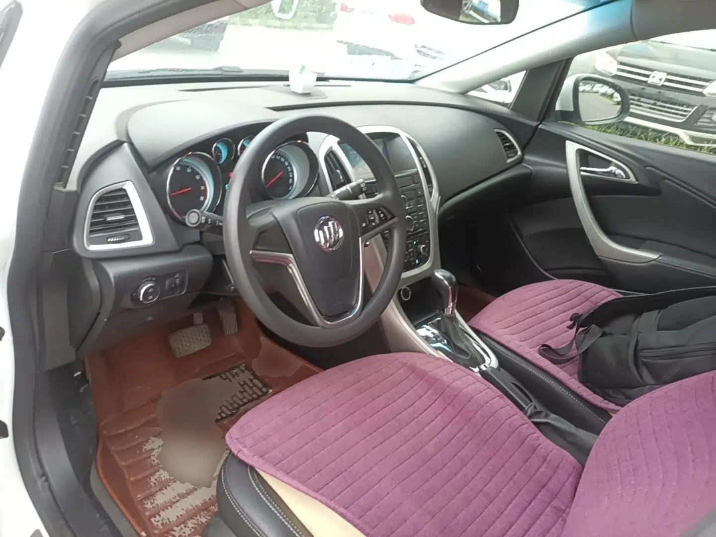 Buick GT 2014 XT 1.6L Automatic Fashion Edition — миниатюра 12