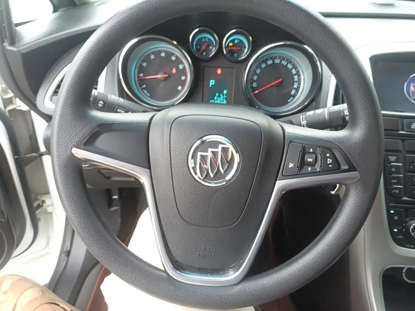 Buick GT 2014 XT 1.6L Automatic Fashion Edition — миниатюра 13