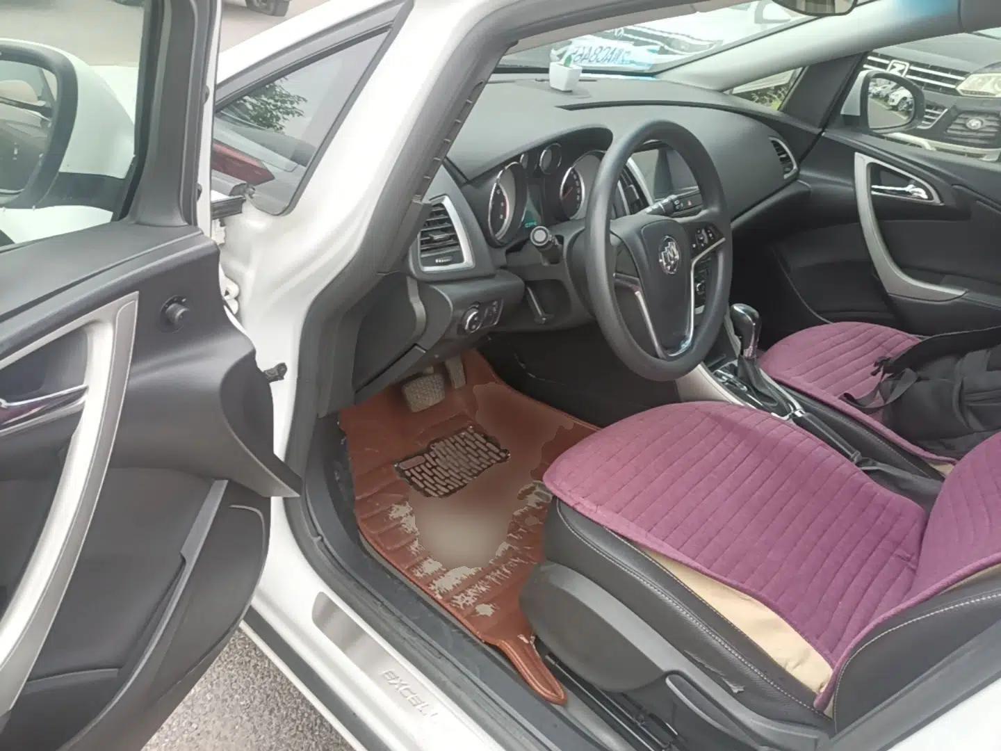 Buick GT 2014 XT 1.6L Automatic Fashion Edition — миниатюра 18
