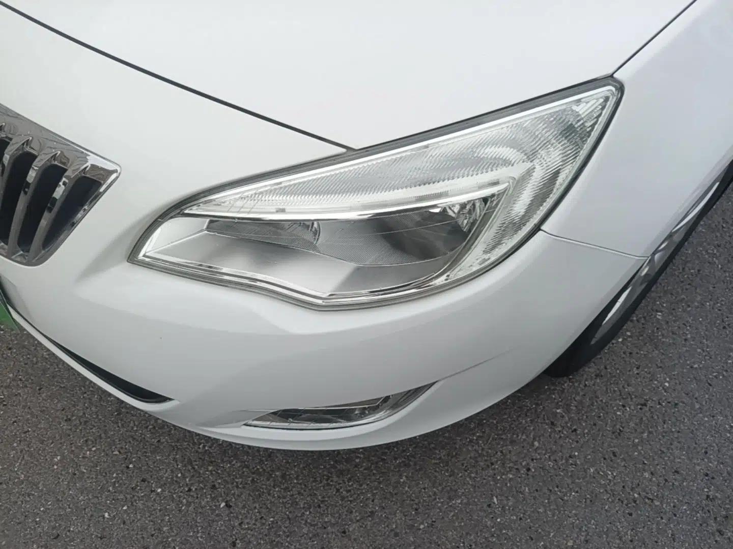 Buick GT 2014 XT 1.6L Automatic Fashion Edition — миниатюра 8