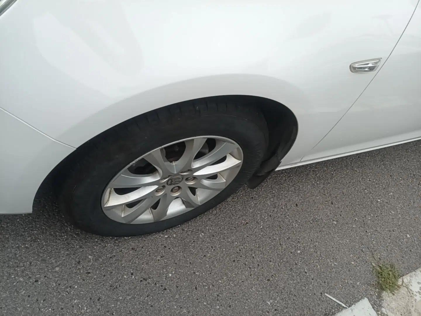 Buick GT 2014 XT 1.6L Automatic Fashion Edition — миниатюра 10