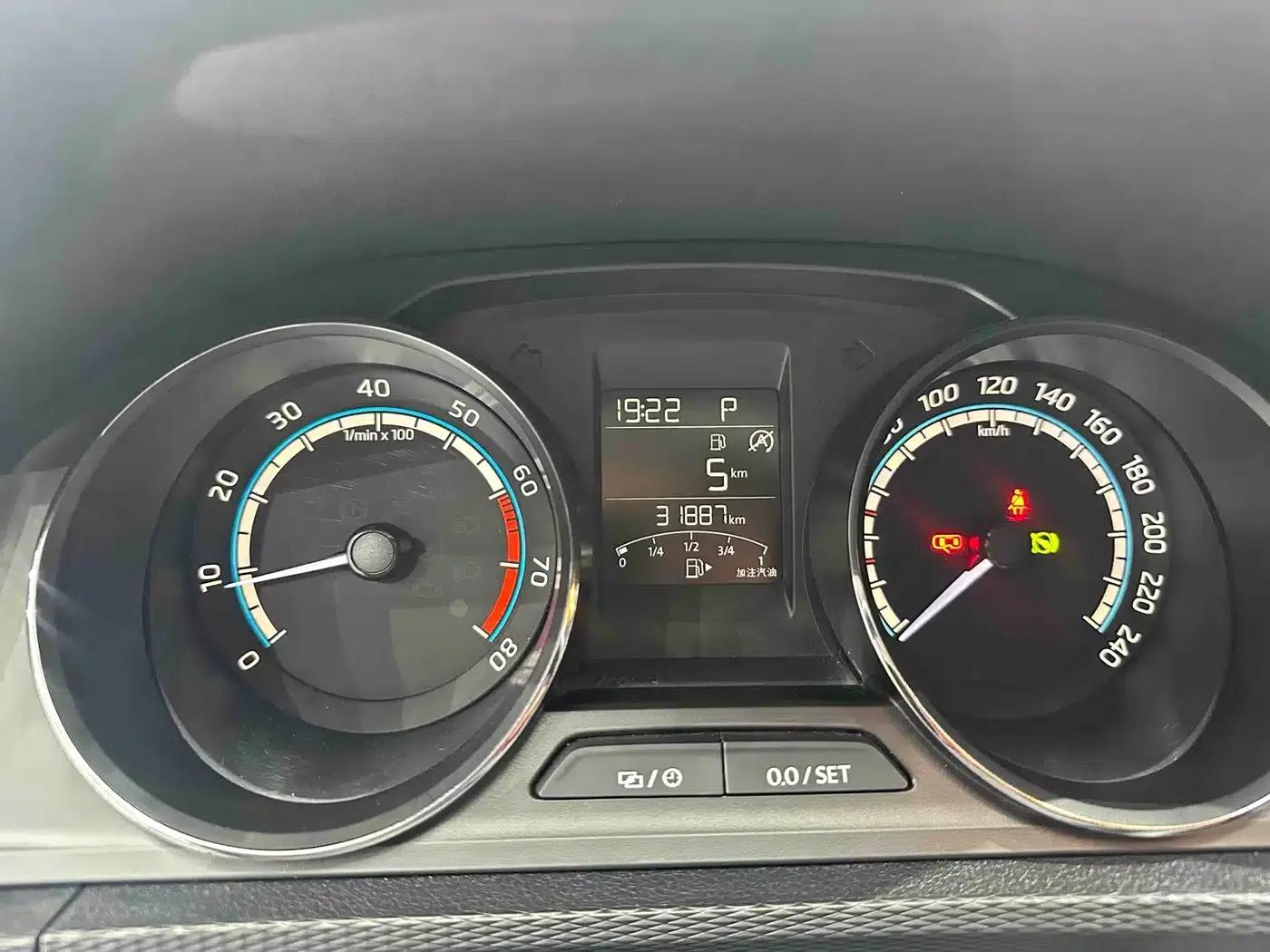 Kamiq 2023 Facelift 1.5L Automatic Comfort Edition — миниатюра 7