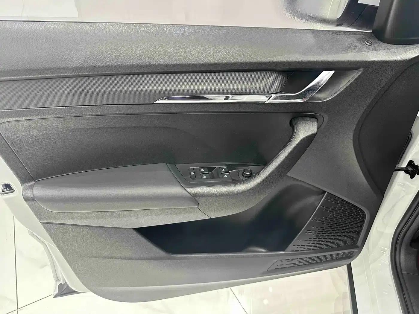 Kamiq 2023 Facelift 1.5L Automatic Comfort Edition — миниатюра 9