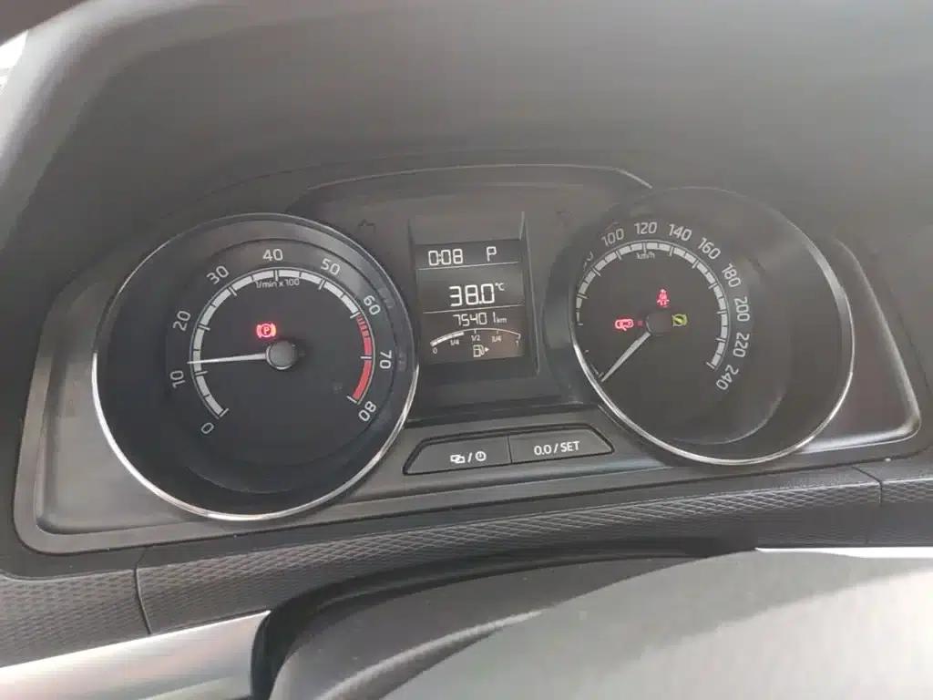 Kamiq 2020 1.5L Automatic Comfort Edition — миниатюра 12