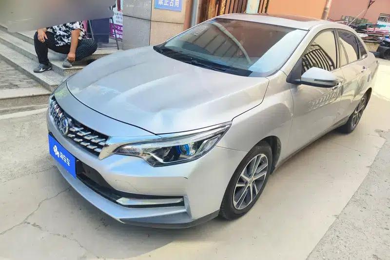 Venucia D60 2019 1.6L XL CVT Intelligent Elite Edition — миниатюра 1