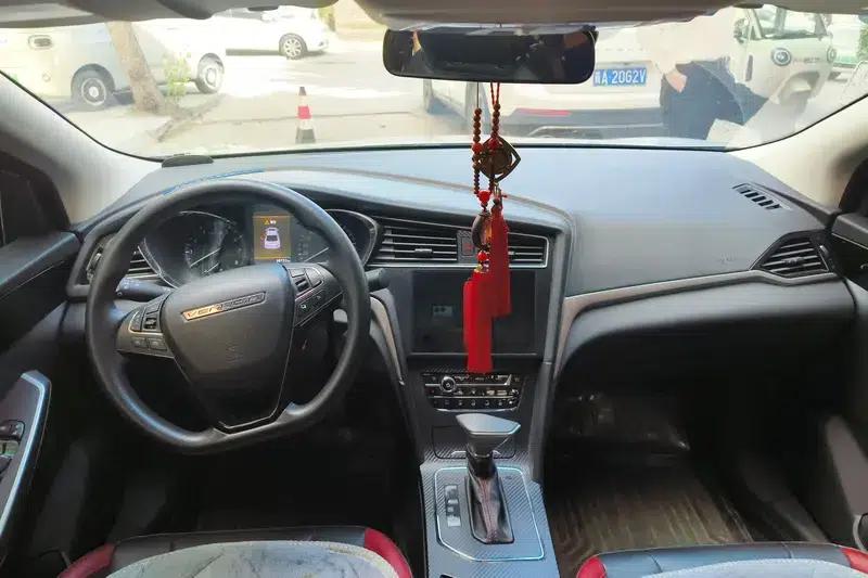 Venucia D60 2019 1.6L XL CVT Intelligent Elite Edition — миниатюра 14