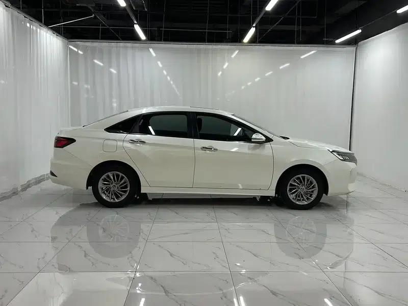 Venucia D60 2021 PLUS 1.6L XL CVT Elite Edition — миниатюра 8