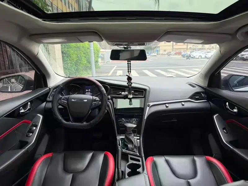 Venucia D60 2018 1.6L CVT Intelligent Elite Edition — миниатюра 7