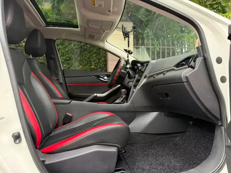Venucia D60 2018 1.6L CVT Intelligent Elite Edition — миниатюра 9